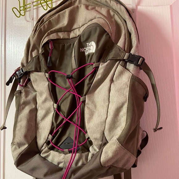 NORTHFACE Borealis Backpack - Picture 5 of 7